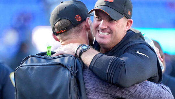 Bengals HC Zac Taylor has hilarious reaction to Jeffery Simmons trade ahead of game vs Titans