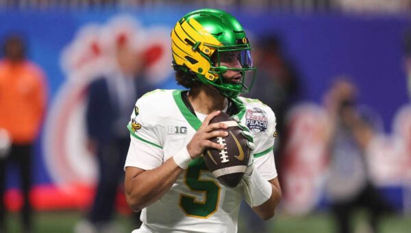 Former NFL QB has ‘no doubt’ Oregon’s Dante Moore is still a first-round pick despite injury