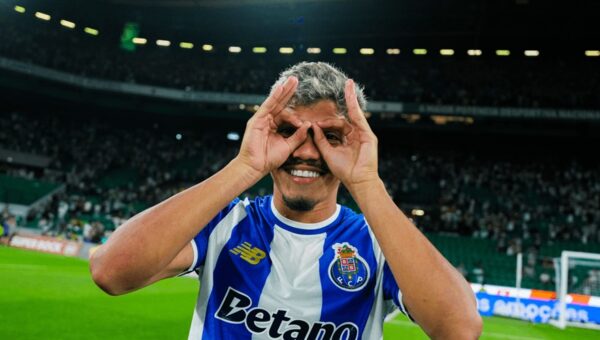 Porto increase William Gomes release clause amid Liverpool interest