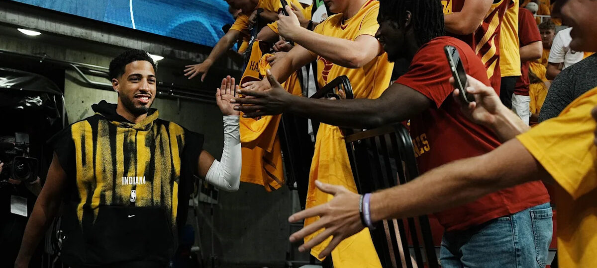 Tyrese Haliburton buys student section tickets for Iowa State students in his preseason return