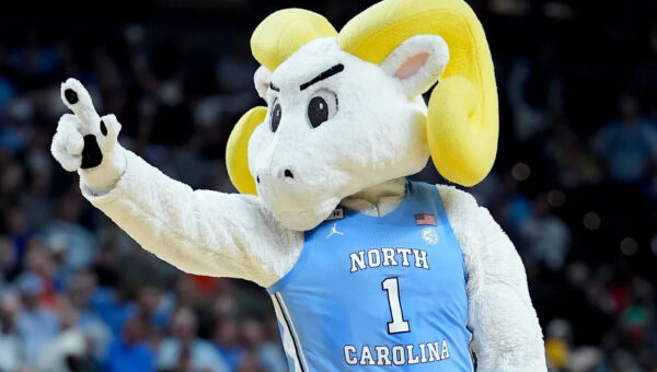UNC basketball recruiting target reschedules visit