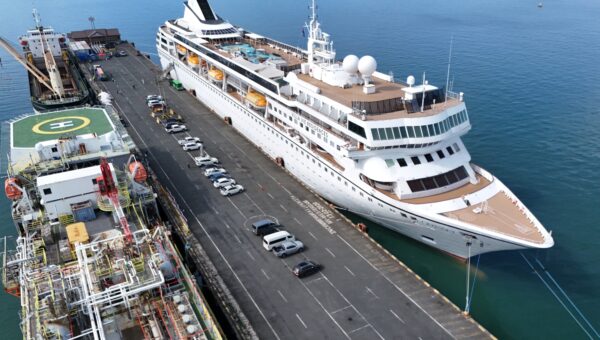 Read the memo Villa Vie Residences CEO sent to residents as the ship's finances reached a 'critical point'
