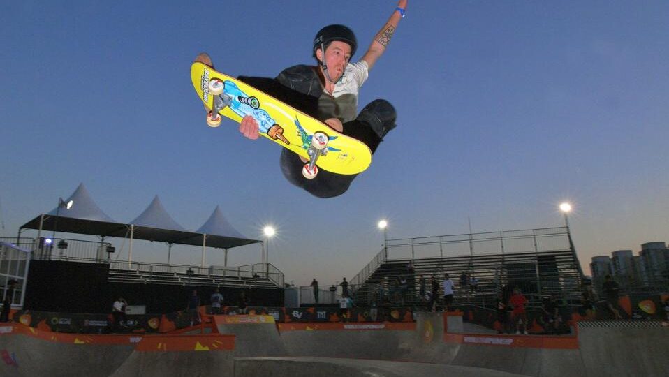 Skateboarding Versus Snowboarding: The Legend Shaun White Opines