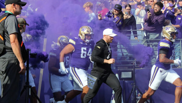 Washington Huskies' defense should give USC offense a strong test