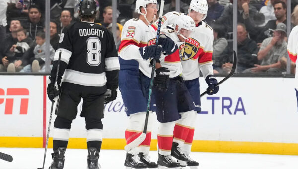 Panthers forward Brad Marchand sustains left leg injury in second period against Kings