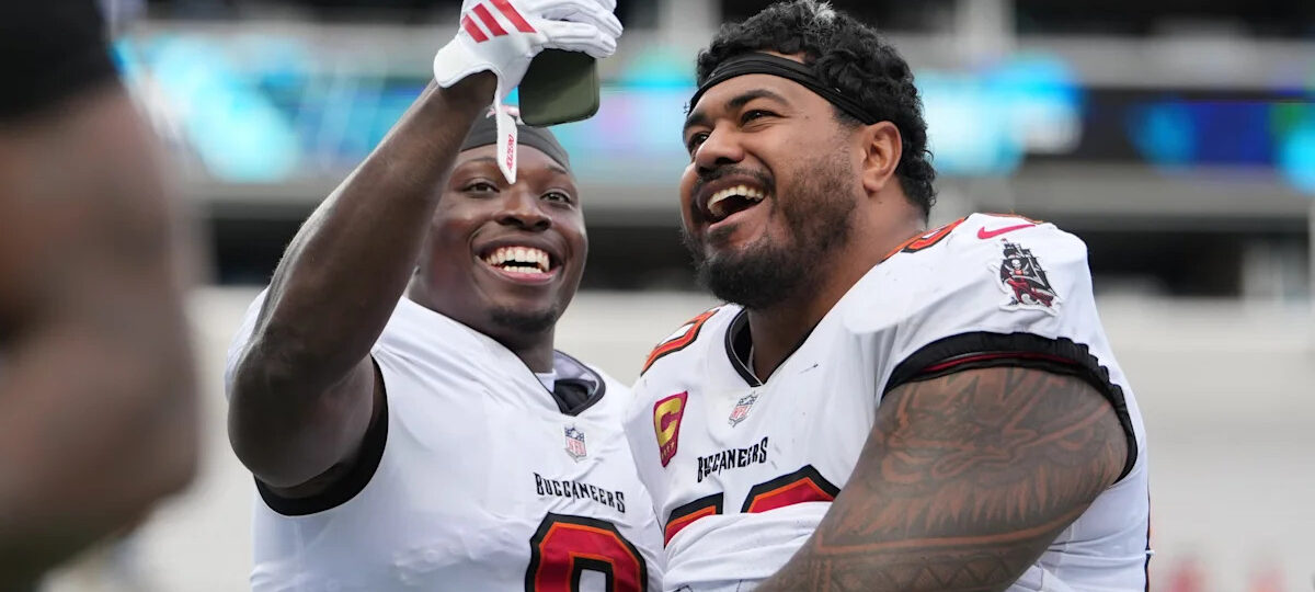 Buccaneers can close NFC South gap to half a game in Week 8