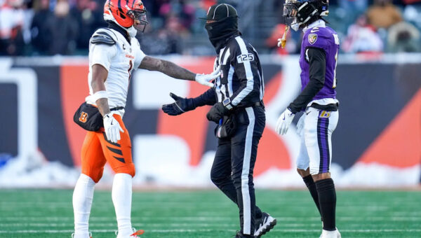 Trenton Simpson backs Ravens’ corners against Chase and Higgins