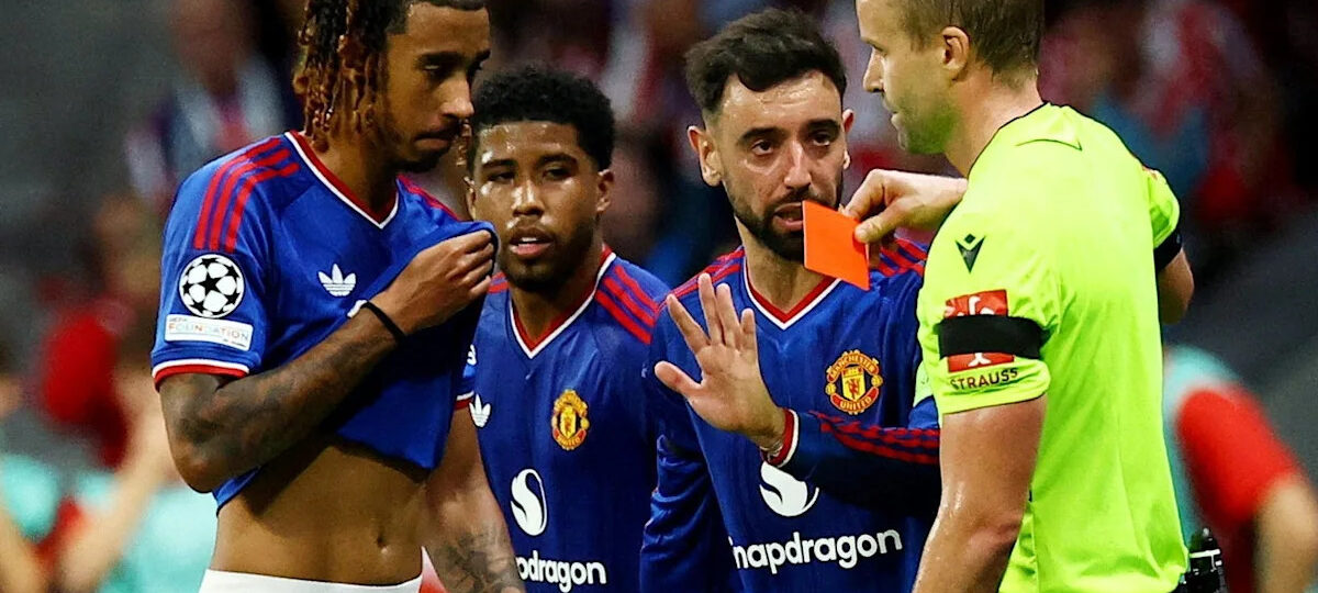 Why was Leny Yoro sent off for Manchester United at Atletico Madrid?