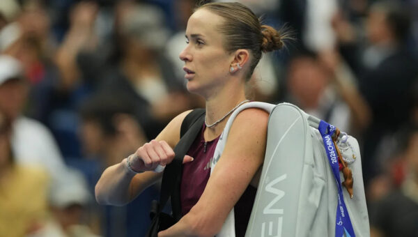 Elina Svitolina advances to the Wuhan Open quarterfinals with win over local wild-card entry