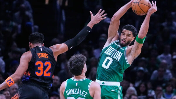 Knicks become first defending NBA champions to begin season 0-2 in 15 years, lose 107-103 to Celtics
