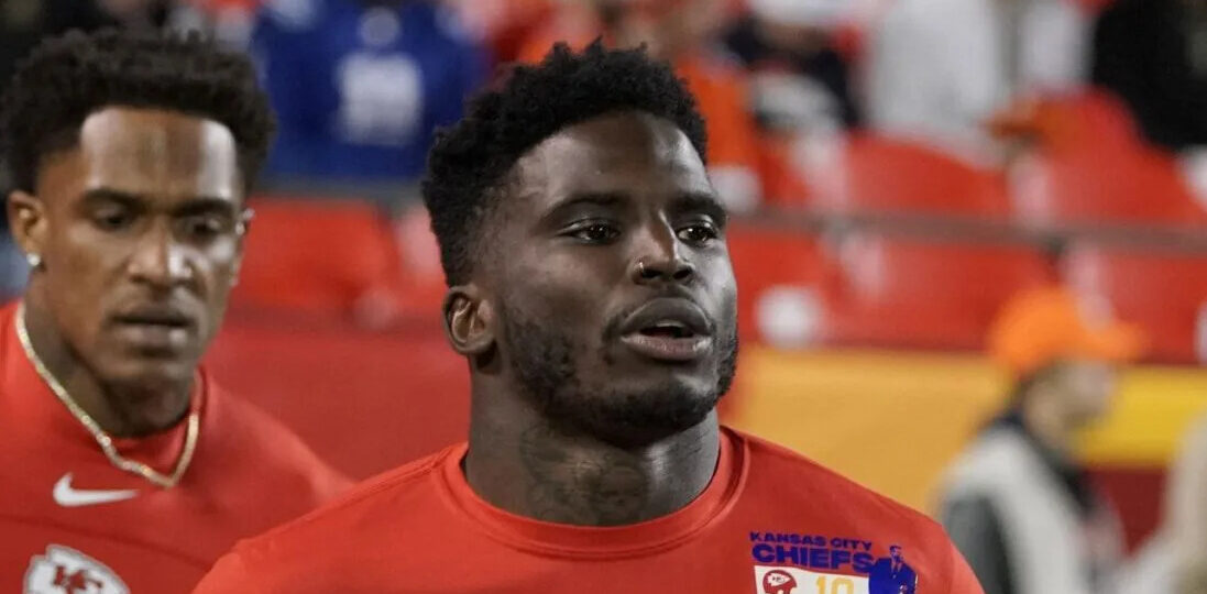 ‘It’s a Fluid Situation’ — Tyreek Hill’s Agent Spills the Beans on Star WR’s Signing Process