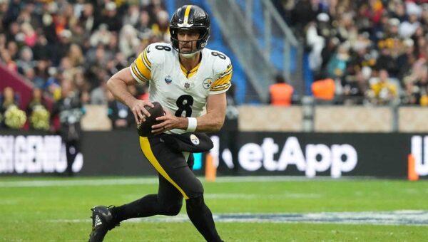 Flight back from Paris was unlike any other in Aaron Rodgers’ career