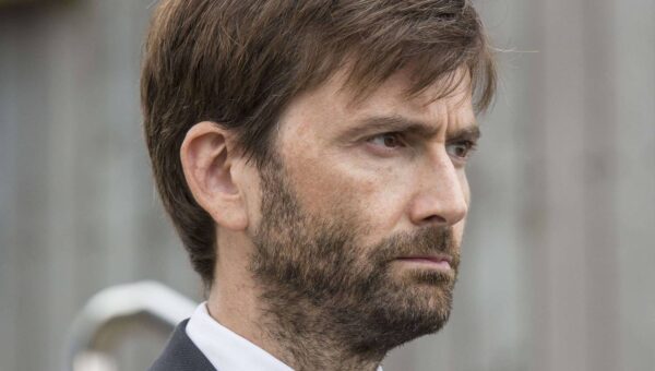 David Tennant & Olivia Colman’s 24-Part Crime Masterpiece Leaves Netflix In Just 7 Days