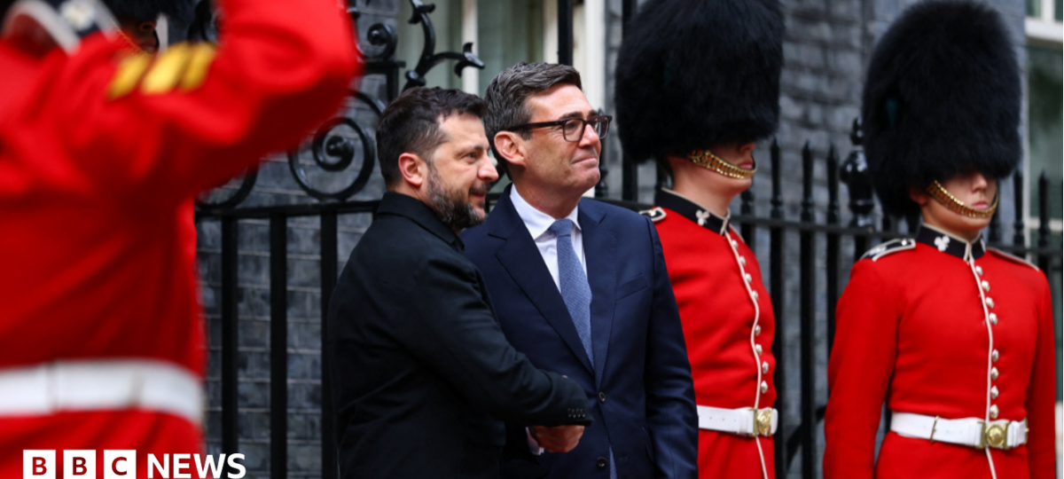 We are behind you and that will not change, PM tells Zelensky