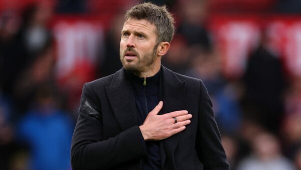 Michael Carrick fights on as Man United manager after surviving crisis talks