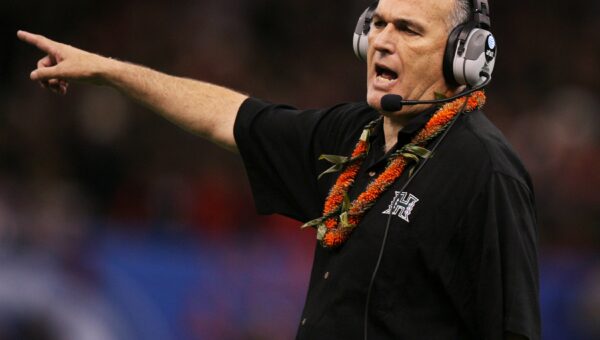 June Jones dies at 73: Run-and-shoot innovator changed Hawaii football forever
