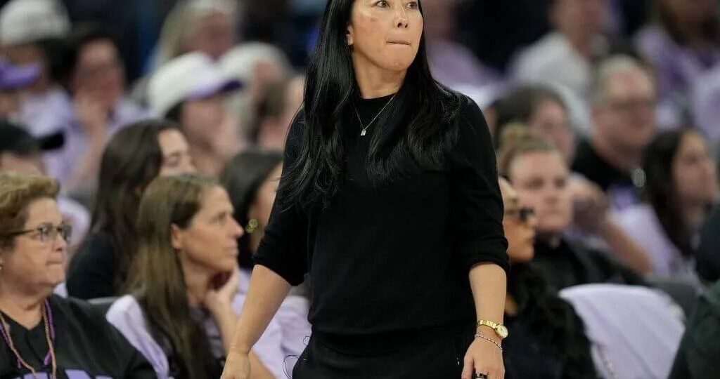 Scary moment for Valkyries as coach Natalie Nakase collapses during playoff win