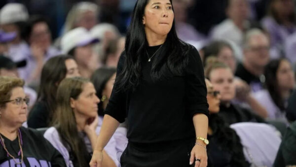 Scary moment for Valkyries as coach Natalie Nakase collapses during playoff win