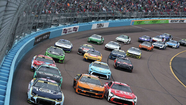 How to watch the NASCAR YellaWood 500 without cable today
