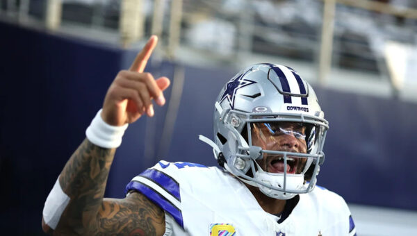 Cowboys take 7-0 lead on opening drive