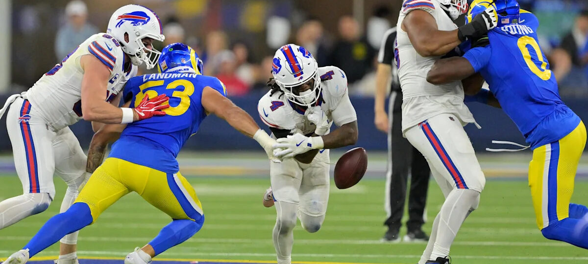 James Cook's reaction to Bills' field goal block says it all after his gaffe