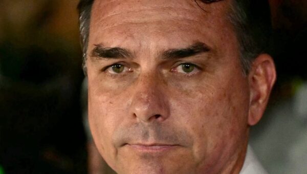 Brazil’s Flavio Bolsonaro flees to US after election loss