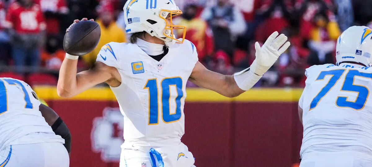 Justin Herbert fails to throw TD in Week 6 vs. Chiefs