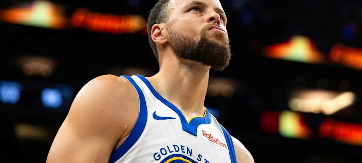 Is Stephen Curry playing tonight? Warriors vs. Lakers injury report to open season