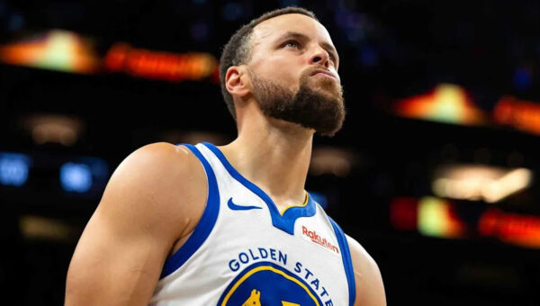 Is Stephen Curry playing tonight? Warriors vs. Lakers injury report to open season
