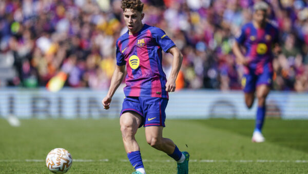 Report: Chelsea eyeing move to sign Barcelona star