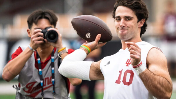 Indiana football QB Josh Hoover exits game vs Minnesota to start second half