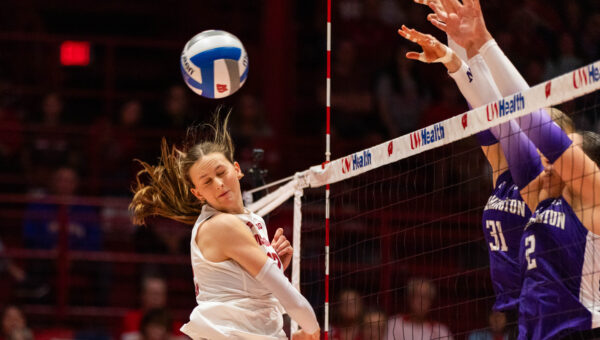 Wisconsin volleyball’s lapses add up in loss vs. Washington | 3 takeaways