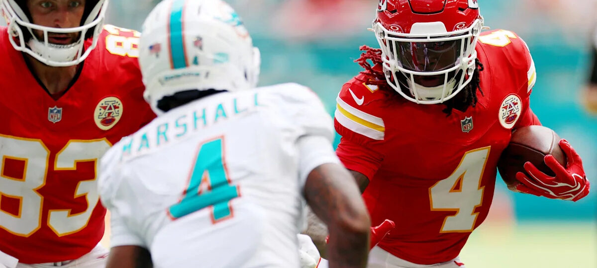 Rashee Rice manages limited practice