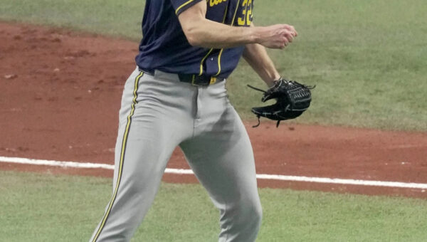 Jacob Misiorowski injury; Brewers pitcher exits Game 5 in sixth inning