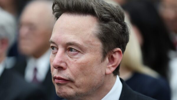 Elon Musk wants to give every American kid a piece of SpaceX. History shows what happens when millions become shareholders overnight.