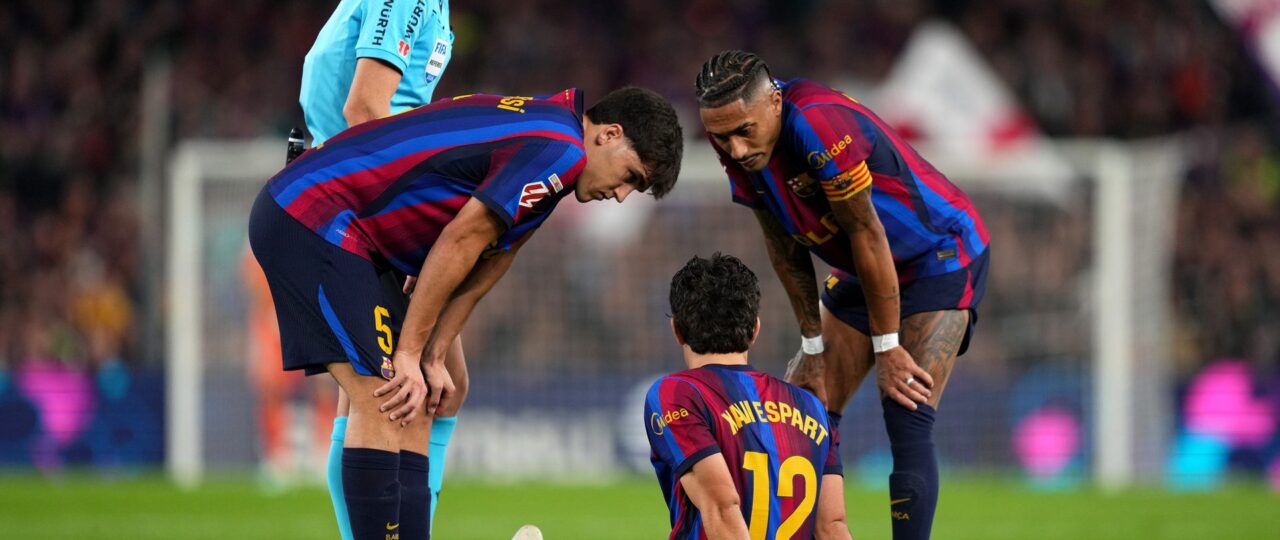 More trouble for Barcelona as key defender goes out injured against Real Madrid