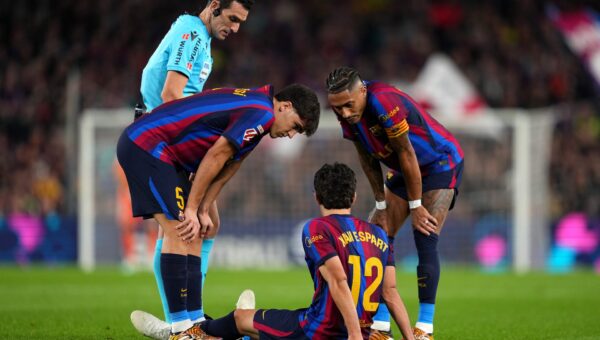 More trouble for Barcelona as key defender goes out injured against Real Madrid