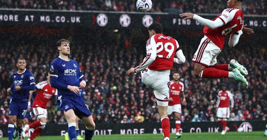 EPL: Arsenal see off Everton, go joint-top after Man City defeat