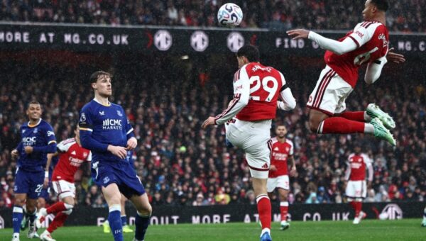 EPL: Arsenal see off Everton, go joint-top after Man City defeat