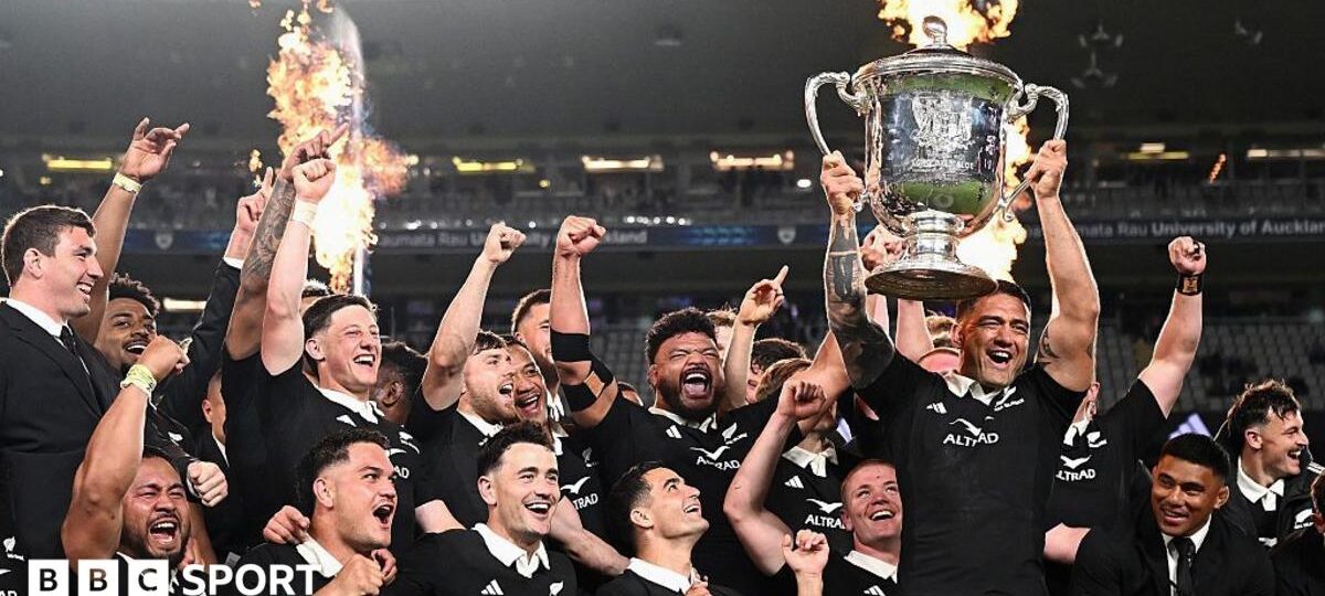 All Blacks power past Australia to retain Bledisloe Cup
