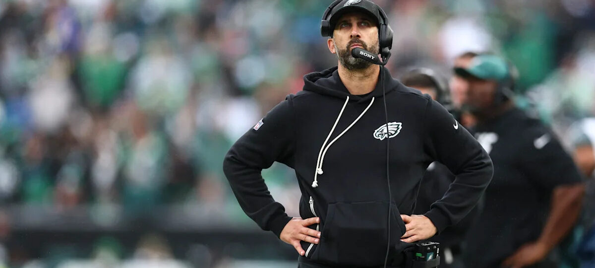 Eagles' offense sputters with 68 net passing yards, 0-12 on third down vs. Rams