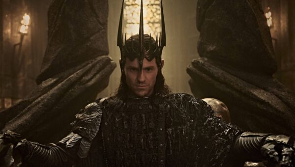 Lord Of The Rings Star Reveals The Unexpected Moment That Changed Sauron’s Biggest Scene