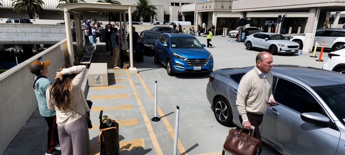 Lyft starts a business travel brand, escalating its Uber rivalry