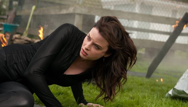 42-Episode ‘Cyberpunk Meets Time Travel’ Sci-Fi Series Deserves A 10/10 For Logic