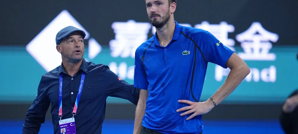 Daniil Medvedev disqualified against Novak Djokovic after controversial fan incident