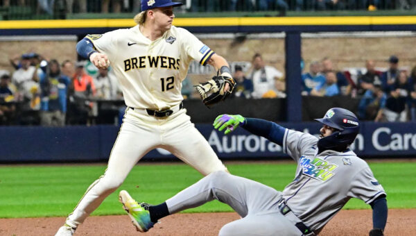 Brewers' celebration delayed after double play is overturned on review