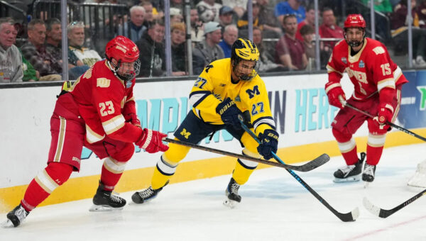 Rangers NCAA Prospects Report: Spence powers Michigan to No. 1 Ranking in Nation