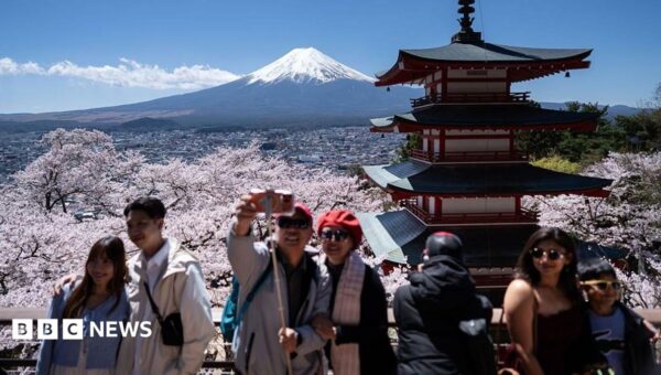 Japan raises residency fee for foreign nationals by twenty-fold