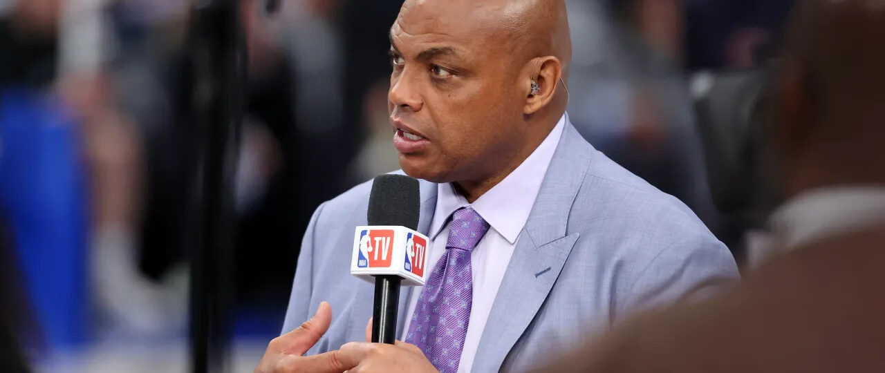 Charles Barkley says LeBron James was ‘very disrespectful’ during national anthem