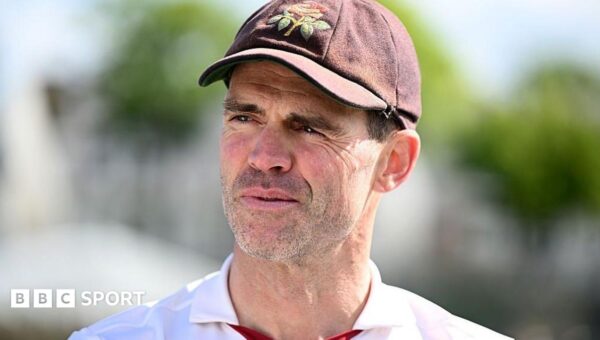 Anderson stops short of retiring after Lancashire exit